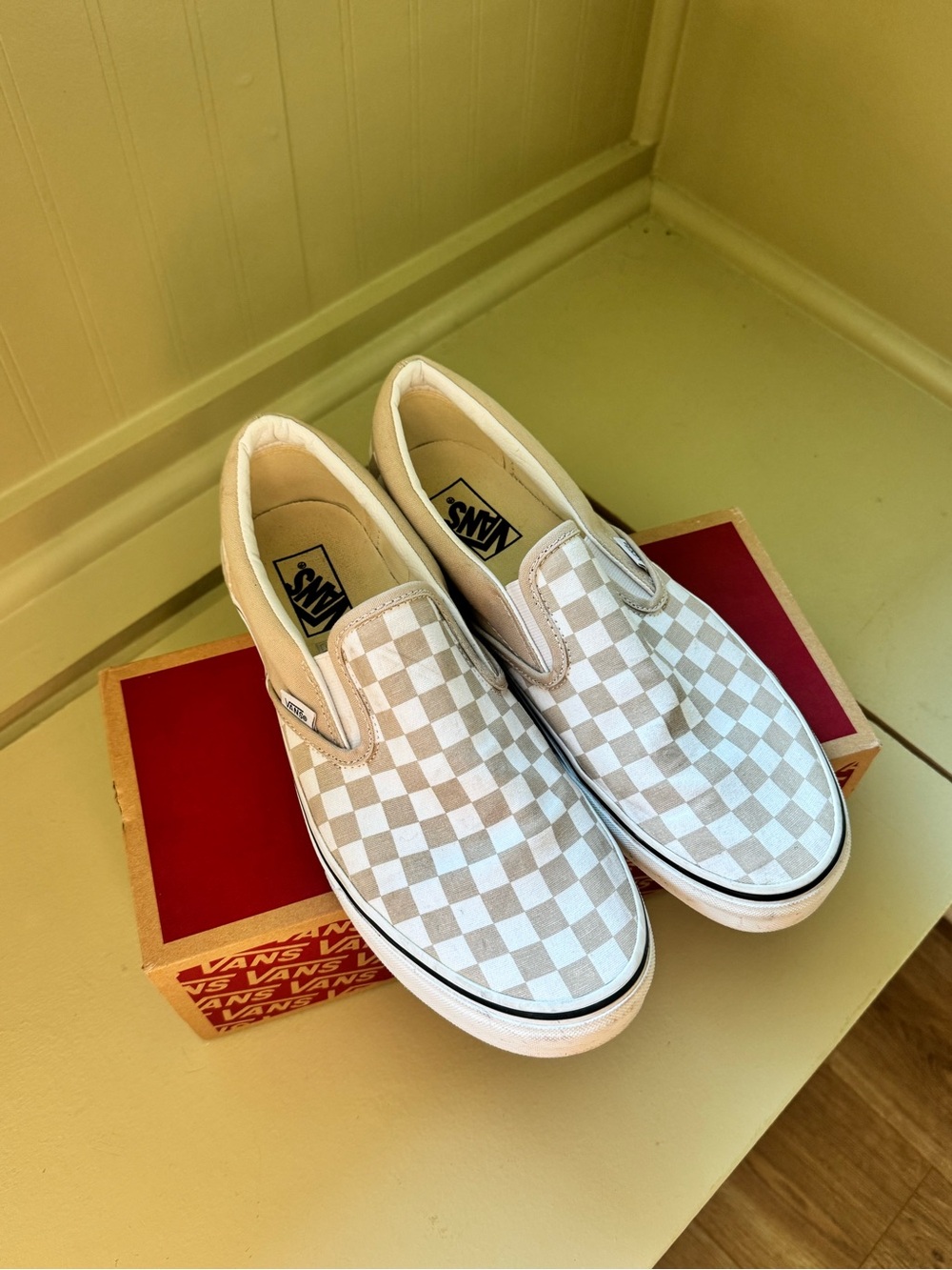 Vans Slip-On Checkerboard in White and Tan